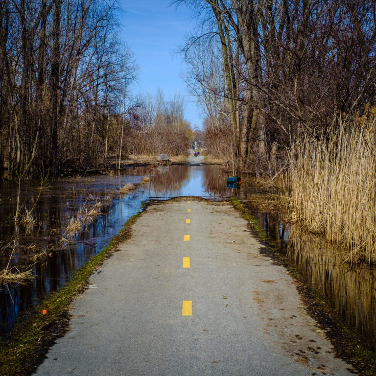 La relocalisation en contexte d’inondation: déplacer les murs déplace-t-il les inégalités ?