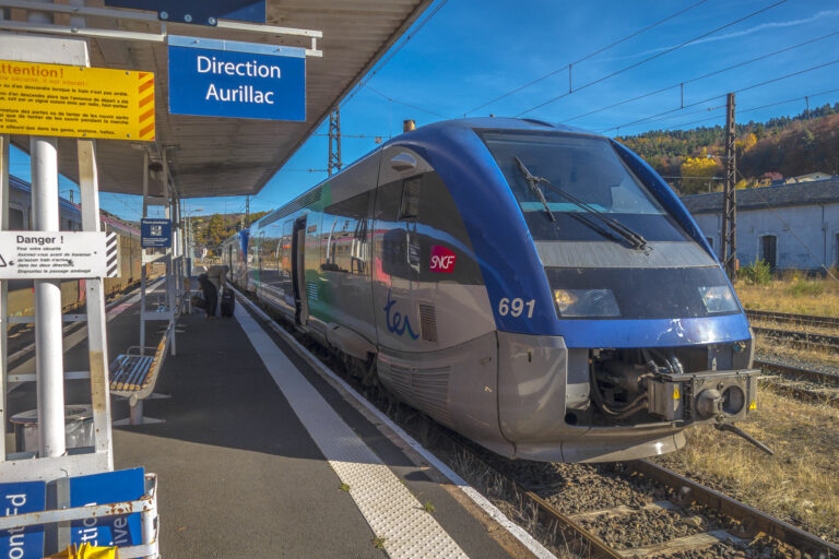 L’industrie ferroviaire et la décarbonation des transports : sur la voie d’un « double gain » climatique